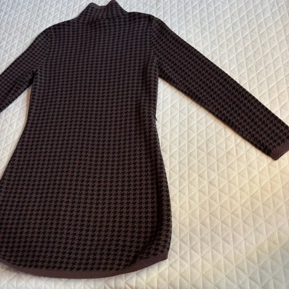 Title Nine Barra Houndstooth Tunic Sweater Dress Size M Brown Black Turtle Neck - Picture 10 of 16